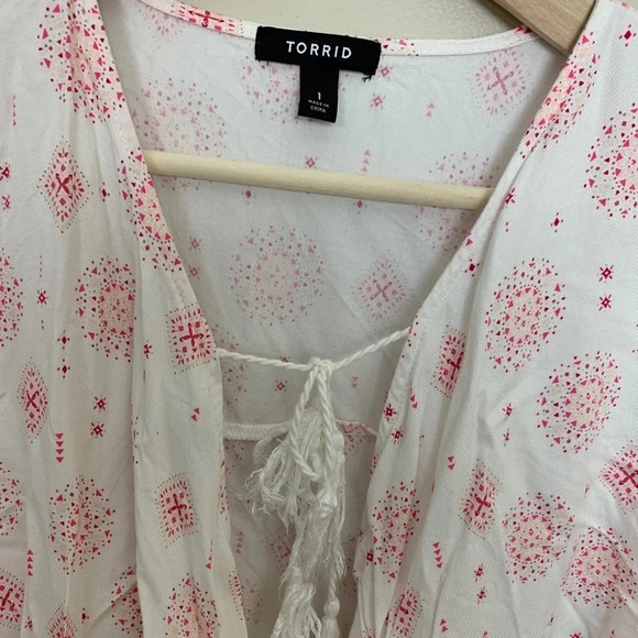 Torrid • Border Print Open Front Twill Jacket - Picture 5 of 8